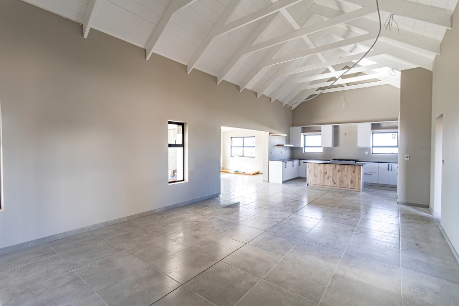 3 Bedroom Property for Sale in Hoogland Western Cape